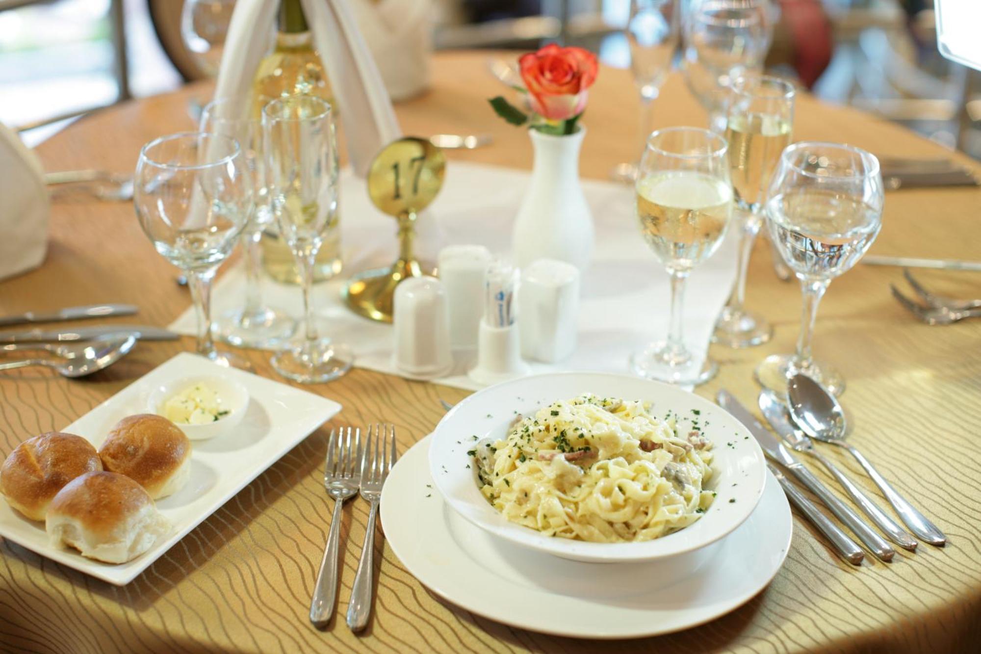 Friendship International Hotel Адис Абеба Екстериор снимка