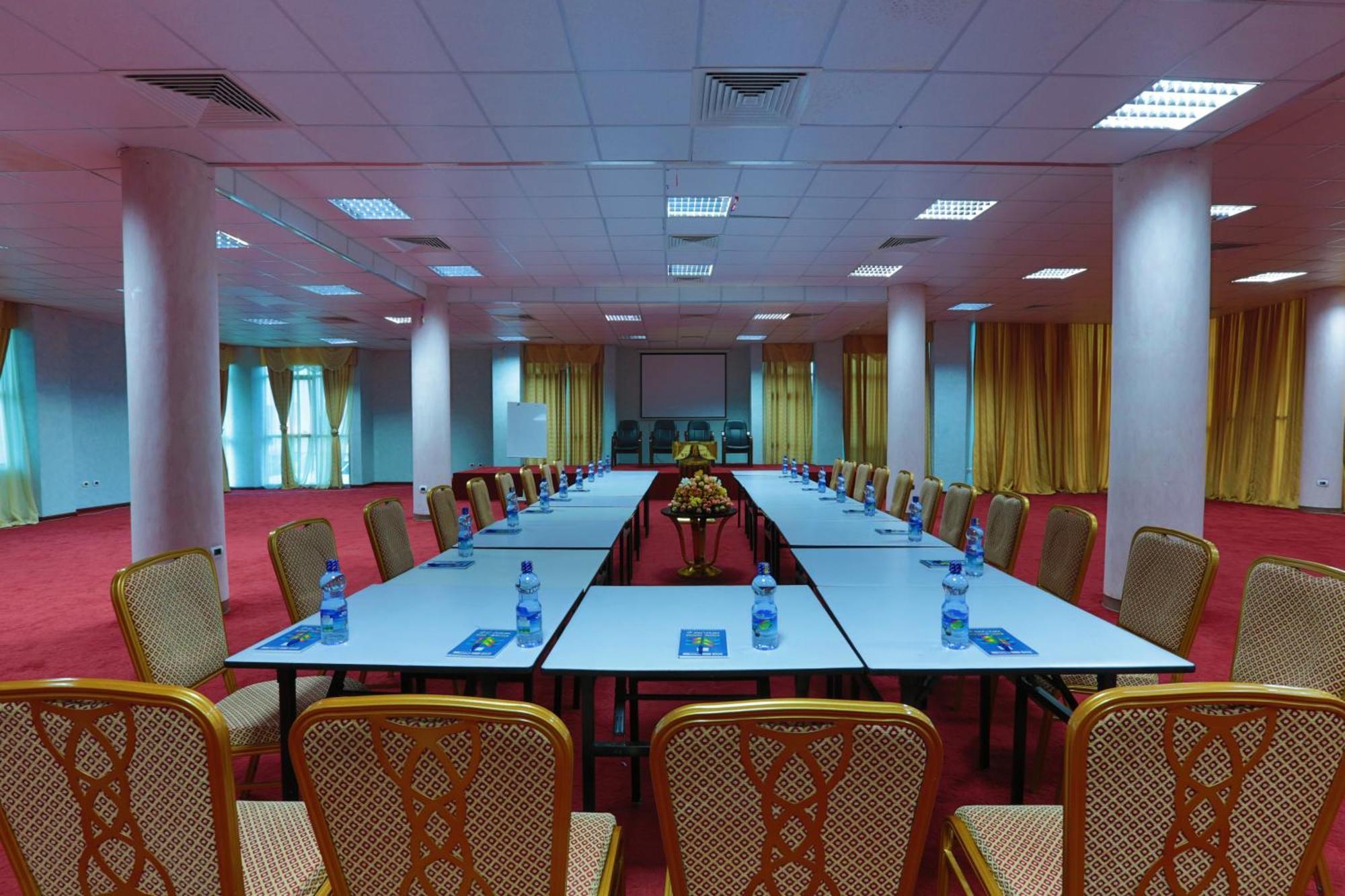 Friendship International Hotel Адис Абеба Екстериор снимка