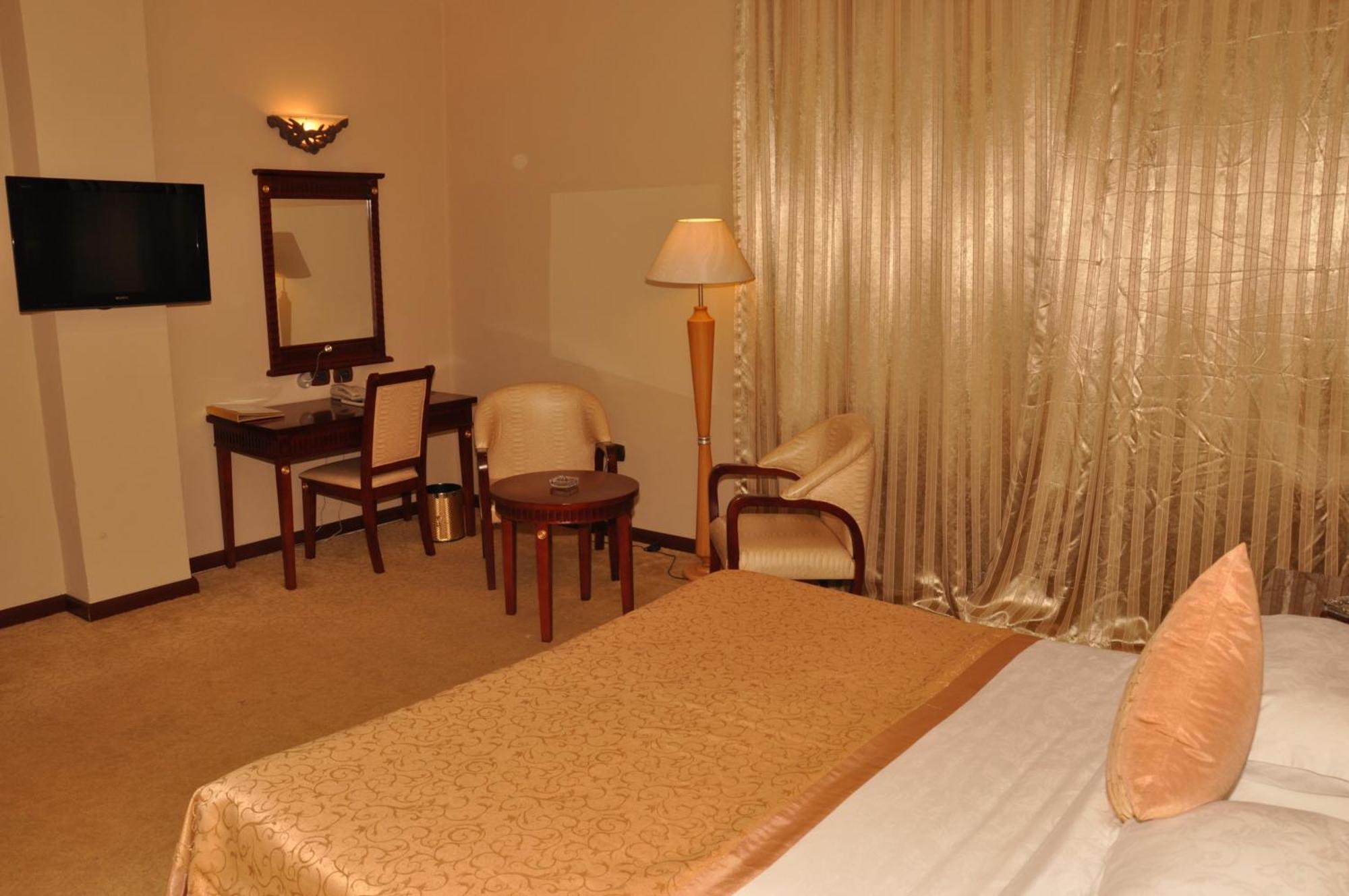 Friendship International Hotel Адис Абеба Стая снимка