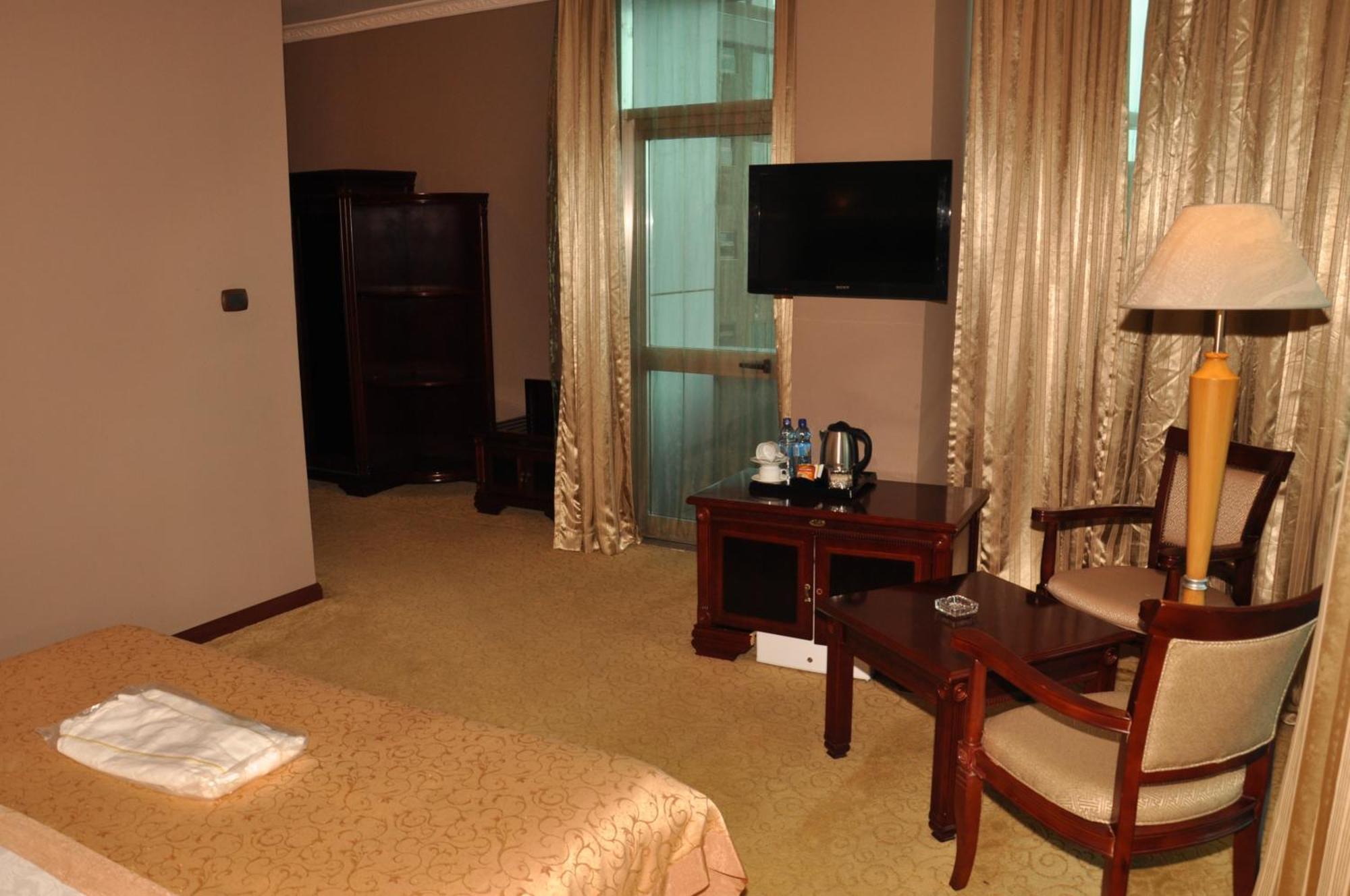 Friendship International Hotel Адис Абеба Стая снимка