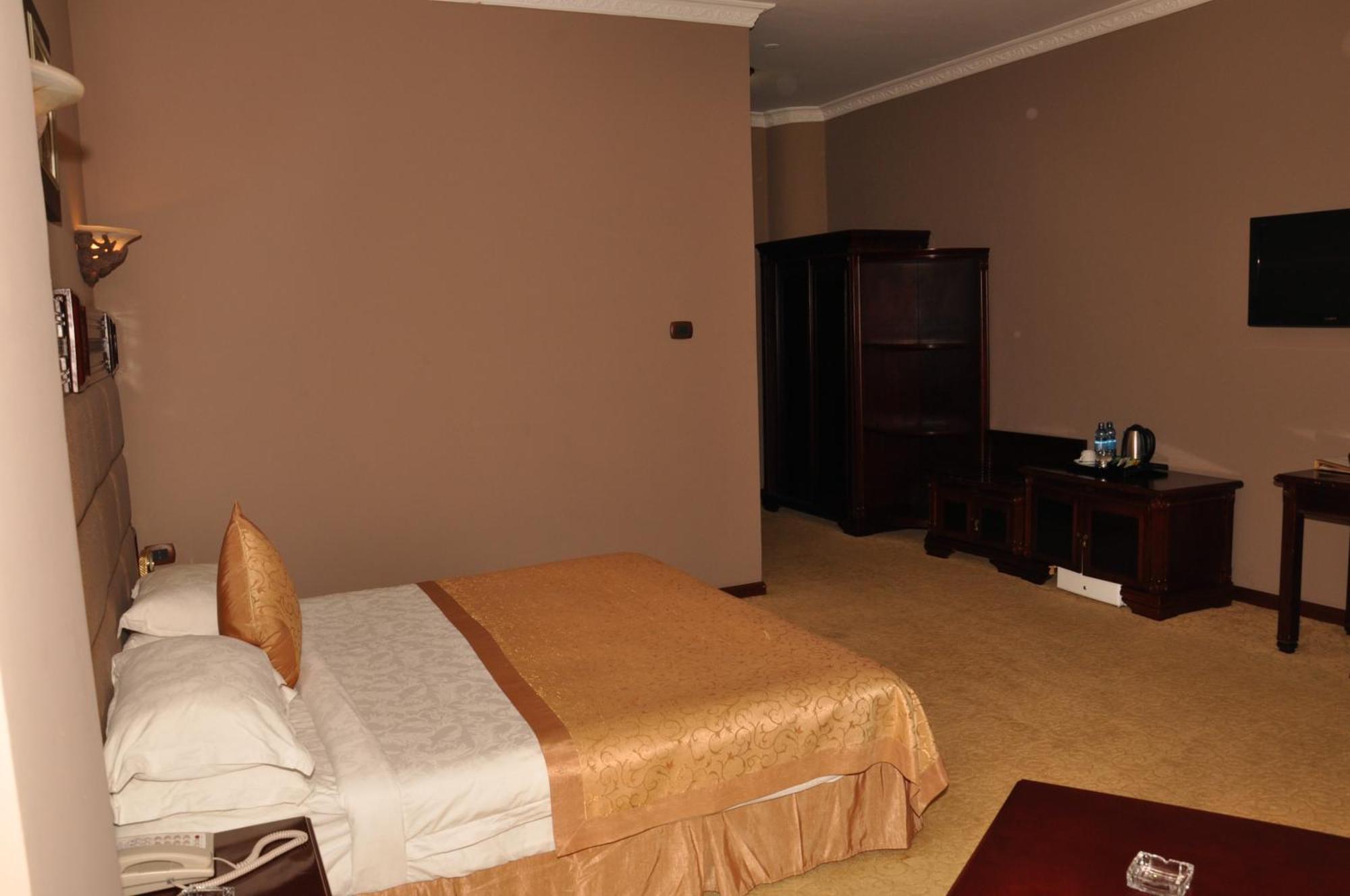 Friendship International Hotel Адис Абеба Стая снимка