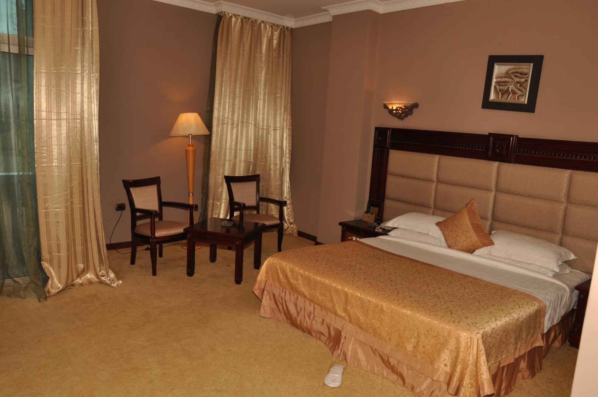 Friendship International Hotel Адис Абеба Стая снимка